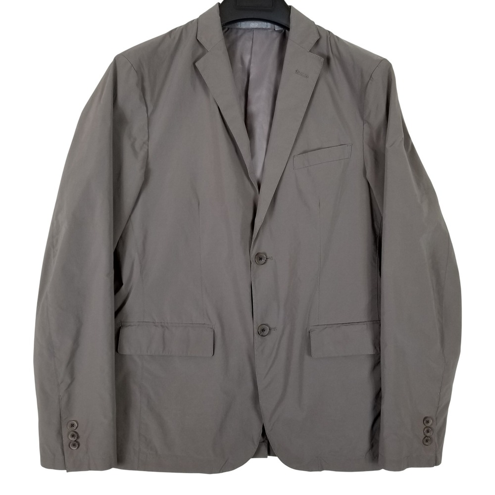 Uniqlo Comfort Jacket Mens Medium Gray 2 Button Blazer Tech Fabric 311-140003